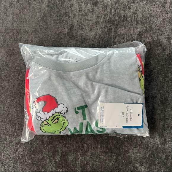 NWT Grinch Family Sleep Kids 2-Piece Pajama Set - Picture 13 of 13